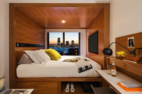 Getting Creative With Small Hotel Rooms - The New York Times Small Hotel Room, Hotel Style Bedroom, Best Bedroom Designs, Nyc Hotels, Hotel Room Design, Small Bedroom Designs, Hotel Branding, Small Hotel, Hotel Style