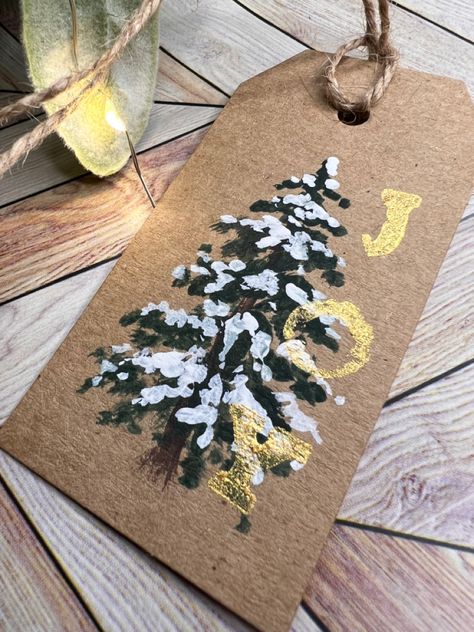 Painted Christmas Tags, Painted Gift Tags Christmas, Giving Tree Tags, Ornament Christmas Tree On Canvas, Pine Tree Tags, Christmas Tree Gift Tags, Christmas Tree Painting, Christmas Tree With Gifts, Holiday Gift Tags