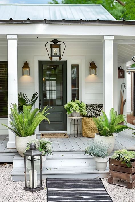 15 Genius Small Porch Ideas On A Budget Small Porch Ideas On A Budget, Front Porch Seating Ideas, Small Porch Decorating Ideas, Small Porch Decor, Small Back Porches, Front Porch Seating, Statement Rugs, Decorating For Spring, Small Porch Ideas