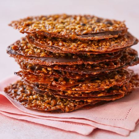 Walnut Lace Cookies, Grandmas Lace Cookies, Toffee Lace Cookies, Easy Lace Cookies, Chocolate Chip Lace Cookies, Lacy Cookies Recipes, Almond Lace Cookies Recipes, Lacey Cookies Recipe, Lacey Cookies