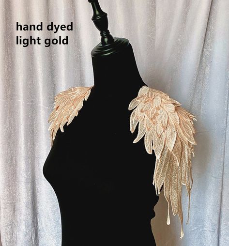 Shoulder Accessories Jewelry, Gold Shoulder Jewelry, Feather Shoulderpiece, Epaulettes Fashion, Gold Epaulettes, Wing Headpiece, Wing Outfit, Angelic Accessories, Wings Outfit