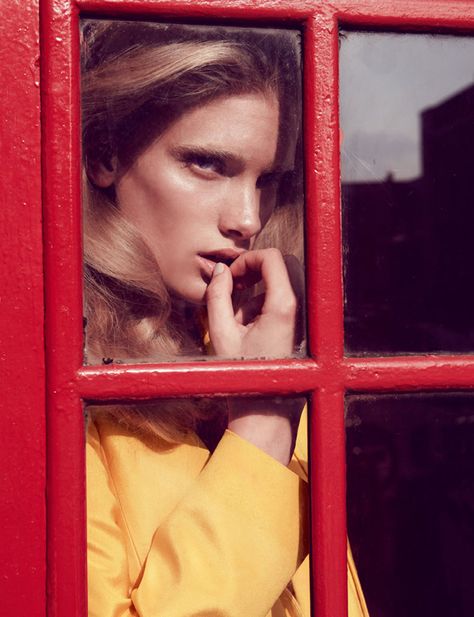 Ilse de Boer by Robert Harper for London Phone Booth, Photoshoot London, Artistic Fashion Photography, Red Phone Booth, Indian Bride Poses, Winter Portraits, Vacation Photography, Telephone Booth, Street Portrait