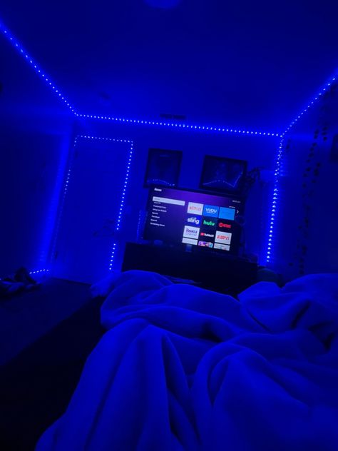 Led Lights Bedroom Aesthetic Boys, Chill Room Ideas Bedrooms, Blue Room Aesthetic, Small Room Makeover, Hypebeast Room, Room Organization Bedroom, Luxury Room Bedroom, Hippy Room, Chill Room