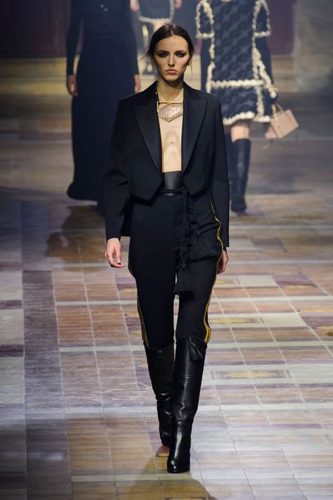 Pin for Later: The 8 Hottest Trends to Come Out of Paris Fashion Week Lanvin Fall 2015 Milan Fashion Week Runway, Alber Elbaz, London Fashion Weeks, 2016 Fashion Trends, 2015 Trends, Popsugar Fashion, Street Style Paris, Fashion Weeks, Menswear Inspired