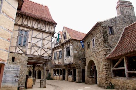 Puy du Fou- 18th Century French village. European Village, Medieval Houses, Medieval Life, Casas Coloniales, Medieval World, French Architecture, Fantasy Places, French Country House, Medieval Town