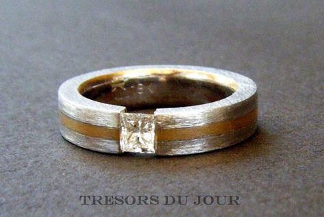 Modern Two Tone 18kt Gold ENGAGEMENT RING with Canadian Conflict-Free, Princess-Cut Diamond ~ Custom Engagement Ring by TresorsDuJour #UniqueEngagementRing #ModernEngagementRing Wedding Rings Princess, Tension Set Engagement Rings, Best Wedding Rings, Unique Wedding Sets, Rings Princess Cut, 18k Gold Engagement Ring, Wedding Ring Shots, Traditional Engagement, Wedding Ring Sets Unique