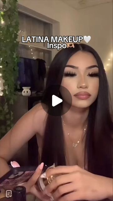 Natural Makeup Latina Olive Skin, White Girl Latina Makeup, Latina Makeup Black Women, Mexican Latina Women, Pretty Latina Makeup, Mexican Makeup Look, Latina Make Up, Latino Makeup, Latina Baddie Makeup