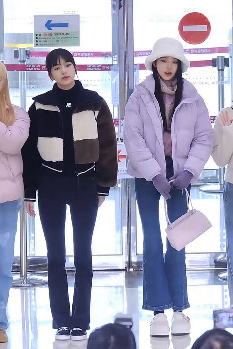 Winter Gym Outfit, Wonyoung And Yujin, Khaki Boots, Idols Outfits, Jennie Chanel, Autumn Clothes, Winter Fits, Airport Style, Kpop Outfits