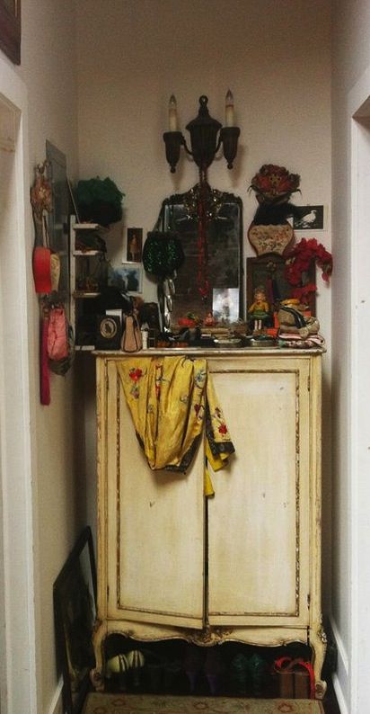 . Whimsical Vintage Bedroom, 60s Room Decor, Small Armoire, Vintage Art Studio, Vintage Closet, غرفة ملابس, Bohemian Interior, Up House, Pretty Room