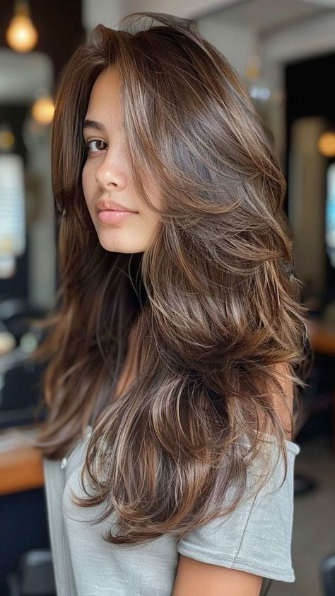 Layer Panjang, Trendy Layered Hairstyles, Haircuts For Long Hair With Layers, Layered Hair With Bangs, Long Layered Haircuts, Long Layered Hair, Haircuts For Long Hair, Undercut Hairstyles, Long Hair Cuts