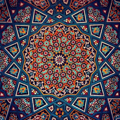 Claudia Mangiamele on Twitter: "Iranian tile art… " Iranian Tile, Islamic Tiles, Islamic Patterns, Arabic Pattern, Islamic Art Pattern, Iranian Art, Turkish Art, Arabic Art, Islamic Design