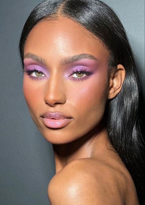 Lilac Eyes, Lilac Eye, Purple Eyeshadow Looks, Diva Hair, Purple Makeup Looks, Valentino Beauty, Escape Pod, Peach Makeup, Luminous Silk Foundation