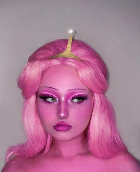 Disneyland Halloween Outfits Women, Pink Hair Halloween Costume Ideas, Princess Bubblegum Makeup, Princess Bubblegum Costume, Princess Bubblegum Costumes, Princess Bubblegum Cosplay, Blonde Hair Halloween Costumes Ideas, Blonde Hair Halloween Costumes, Pink Cosplay