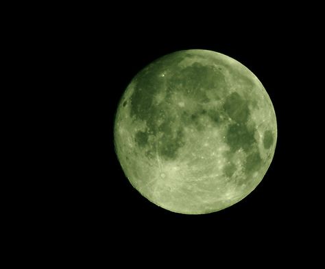 Green Moon Green Astrology Aesthetic, Space Aesthetic Green, Moon Green Aesthetic, Green Moon Wallpaper, Green Moon Aesthetic, Green Space Aesthetic, Green Aesthetic Icon, Chaos Dragon, Green Icons