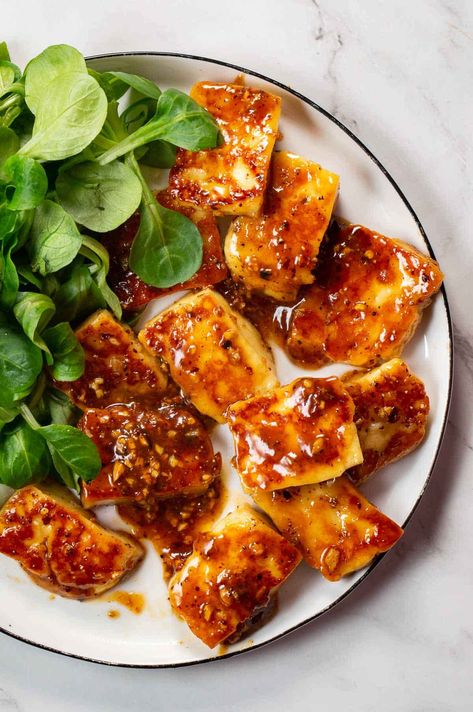 Halloumi Side Dish, Honey Halloumi, Indian Food Catering, Haloumi Recipes, Fried Halloumi, Vegetarian Mains, Halloumi Salad, Vegetable Skewers, Couscous Recipes