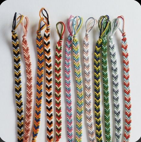 Bracelet Chevron, Brazilian Bracelet, Chevron Friendship Bracelets, Diy Bracelets With String, String Bracelet Patterns, Friendship Bracelets Easy, Diy Friendship Bracelets Tutorial, Arrow Bracelet, Bracelet Fil