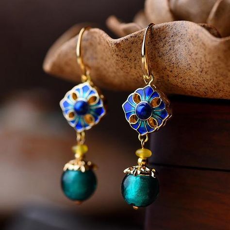 Vintage style earrings