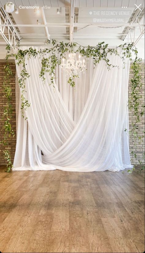 Wedding Backdrop Design Indoor, Wedding Draping Backdrop, Sweetheart Table Backdrop, Wedding Drapery, Draping Ideas, Wedding Draping, Wedding Alters, Sweetheart Table Wedding, Photo Backdrop Wedding