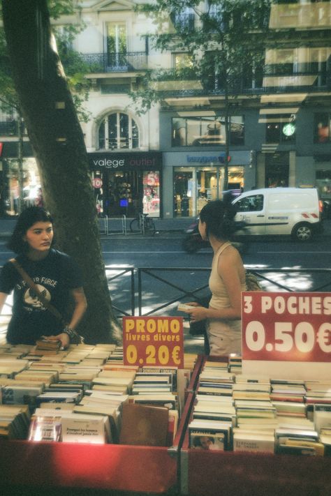 Paris 90s Aesthetic, Paris Film Aesthetic, Paris Student Aesthetic, Vintage Paris Aesthetic Fashion, Old Paris Aesthetic, Paris Trip Aesthetic, Living In Paris Aesthetic, Summer In Paris Aesthetic, Indie Film Aesthetic