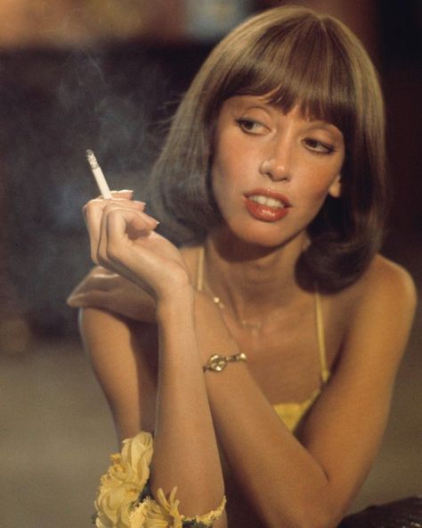 vintage on Instagram: “Shelley Duvall in the movie “3 Women” (1977)🌼💛🏵” Shelly Duvall, Shelley Duvall, 3 Women, Arte Inspo, Great Films, Maquillaje Natural, Look Cool, Pretty Woman, Style Icons