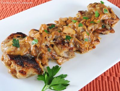 Chicken Thighs with Chanterelle Mushroom Sauce Chanterelle Mushroom Recipes, Chanterelle Recipes, Cooking Chicken Thighs, Wild Mushroom Recipes, Cooking Chicken, Homemade Pickles, Mushroom Sauce, Healthy Eating Tips, Poultry Recipes