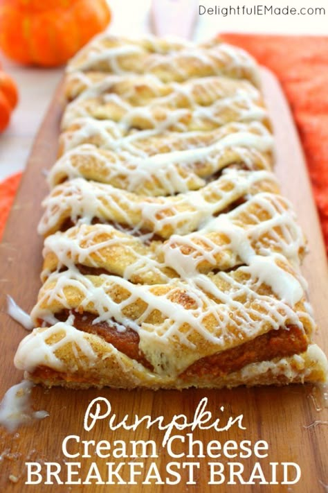 You'll never believe how easy it is to make this Pumpkin Cream Cheese breakfast braid recipe! Made with refrigerated crescent roll dough, and a few other ingredients, this gorgeous pumpkin pastry will look like you bought it at a fancy bakery! Pumpkin Pie Tortilla Rolls, Pumpkin Braided Pastry, Pumpkin Danish Cream Cheeses, Pumpkin Kringle Recipe, Pumpkin Danish Recipe, Pumpkin Cheese Danish, Pumpkin Cream Cheese Puff Pastry, Pumpkin Crescent Roll Recipes, Pumpkin Braid