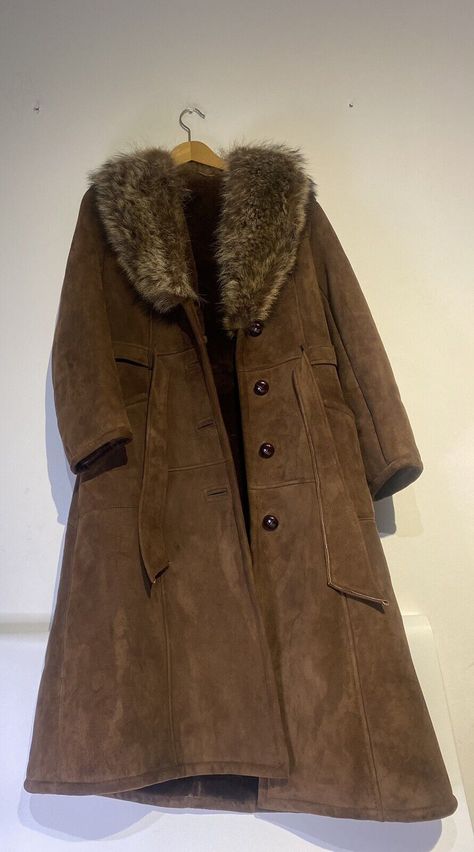 SWEARS & WELL VINTAGE LADIES HEAVY BROWN LONG SUEDE COAT SIZE 12 | eBay Long Brown Coat Outfit, Cottagecore Coat, Vintage Fall Fashion, Hogwarts Style, Brown Coat Outfit, Long Suede Coat, Long Brown Coat, Big Coat, Aw 2024