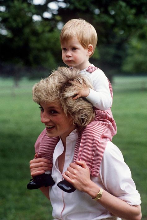 Princess Diana Quotes, Diana Quotes, Prințesa Diana, Putri Diana, Princ Harry, Prince Harry Et Meghan, Prins William, Prins Harry, Princess Diana Family