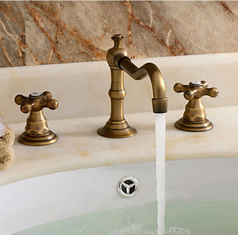 Vintage Antique Style Basin Mixer Tap Vessel Bathroom Sink Faucet Vintage Bathroom Sinks, Antique Brass Bathroom Faucet, Lavabo D Angle, Brass Bathroom Fixtures, Antique Faucet, Antique Brass Faucet, Antique Brass Bathroom, Brass Bathroom Faucets, Bathroom Bathtub