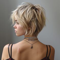 55 Charming Short Pixie Haircuts Choppy Haircuts, Shaggy Short Hair, Messy Short Hair, Edgy Short Hair, Haircut And Color, Short Pixie Haircuts, Pixie Haircuts, Haircut For Thick Hair, Short Blonde