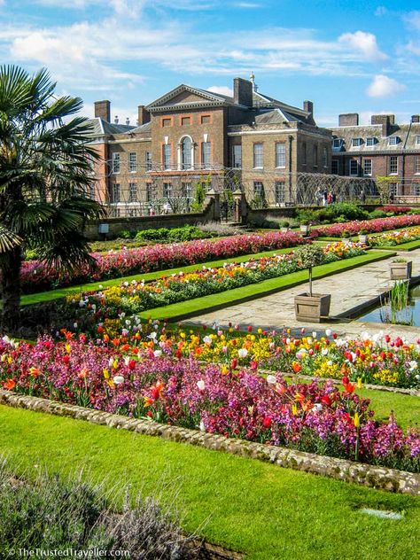 London Gardens, Kensington Gardens London, Kensington Palace Gardens, Palace Gardens, Palace London, Famous Gardens, Travel Vibes, London Attractions, Kensington Gardens