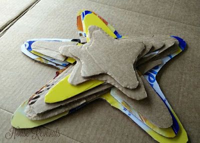 Paper Mache Whale How To Make, How To Make A Stingray Craft, Paper Mache Sea Creatures Art Projects, Diy Stingray Decoration, Paper Ocean Crafts, Paper Mache Starfish, Paper Mache Manta Ray, Paper Mache Stingray, Cute Crafts For Room Decor