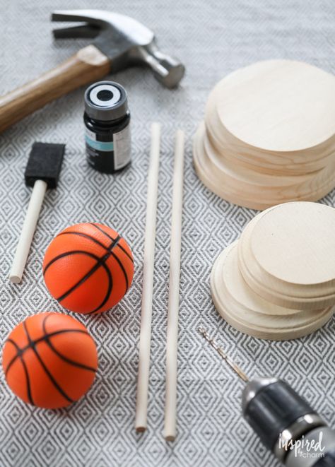 Basketball Centerpiece Ideas Diy, Basketball Centerpieces Diy, Diy Basketball Centerpiece Ideas, Basketball Banquet Decorations, Basketball Banquet Centerpieces, Basketball Banquet Ideas, Basketball Centerpiece Ideas, Diy Basketball Party, Diy Basketball Hoop