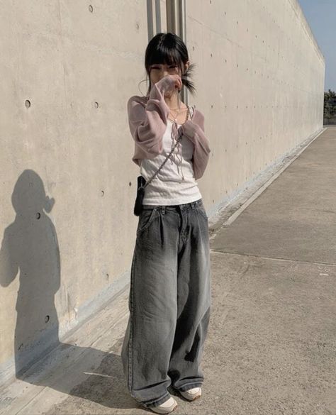 ♥ acubi fashion Cute Fashion Korean Casual Outfits, Acubi Club, Chinese Douyin, Girl Rockstar, Korean Fashion Grunge, Y2k Acubi, Simple Streetwear, Trendy Tiktok, Acubi Fashion