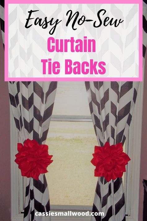 This simple tutorial will show you how to make diy no sew curtain tie backs for living rooms, master bedrooms, kitchen windows, kids rooms or a baby nursery.  The free pattern is easy to follow to make fun homemade curtain tie backs for your country, boho, or shabby chic home decor.  Creative ideas to use felt and ribbon to make cute curtain ties in the middle or at the top of your curtains.  Choose lighter colors for a more elegant look. #diycurtaintiebacks #diycurtainties Diy Curtain Tie Backs Simple, Ideas For Curtain Tie Backs, Diy Curtain Tie Back Ideas, How To Make Curtain Tie Backs, Diy Tie Backs For Curtains, Tie Backs For Curtains Ideas, Curtain Tie Back Ideas, Diy Curtain Tie Backs, Tie Back Curtains