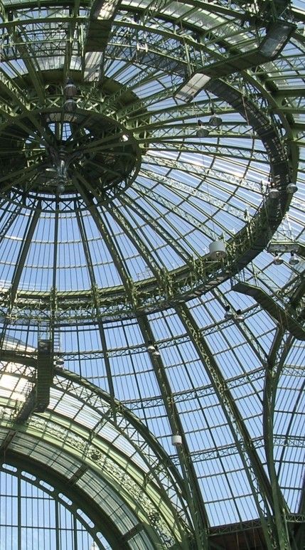 Paris Green Aesthetic, Paris 1920s, Landmark Architecture, France Architecture, Grand Palais Paris, Paris In The Fall, Steampunk City, Paris Architecture, Arch Architecture