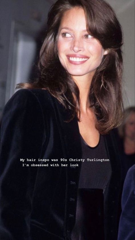 Christy Turlington 90s Hair, 90s Model Short Hair, 90s Model Hairstyles, Christy Turlington Bangs, 90s Supermodel Hair Short, Bombshell Hair Short, 90s Model Haircut, 90s Hair Brunette, 90s Brunette Hair