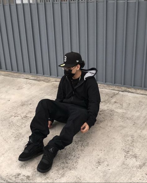 Black Cat Jordans Outfit, Black Cat 4s Outfit, Retro 4 Outfit, Jordan 4 Black Cat Outfit, Jordan Retro 4 Outfits, Jordan 4 Outfit Men, Black Cat Outfit, Edgar Cut, Black Cat 4s