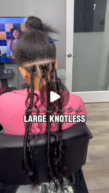 39K likes, 82 comments - braided.bydev on July 7, 2024: "I been hiding my content from yall idk why 🤣😩 I gotta get back on it!! August bookings open July 23rd💕 #knotless #explorepage #smallknotless #mediumknotless #milwaukeebraider #braider #milwaukee #twists #softlocs #fauxlocs #bohoknotless #explorebraids #explorepage✨". Box Braids Hairstyles Goddesses, Large Box Braids On Natural Hair, 20 Knotless Braids, Large Box Braids With Knots, How To Part Large Box Braids, Easy Braided Hairstyles For Black Women Do It Yourself, Protective Hairstyle With Braiding Hair, 12 Box Braids Hairstyles, Colored Jumbo Knotless Box Braids