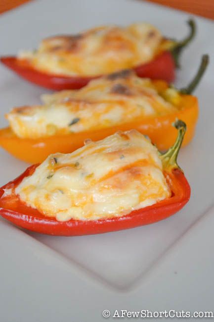 Backyard Bbq Appetizers, Fingerfood Recipes, Mini Peppers Recipes, Friendsgiving Recipes, Pilsbury Recipes, Pepperoni Recipes, Bbq Appetizers, Mini Peppers, Banana Peppers