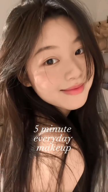 Simple Everyday Makeup Tutorial Korean Make Up Steps, Korean No Makeup Makeup Look, Korean No Makeup Look Natural, Cute Simple Korean Makeup, Makeup Looks Korean Natural, Natural Simple Makeup Tutorial, Makeup Inspo Natural Korean, Simple Make Up Natural Tutorial, 5 Minutes Makeup Routine