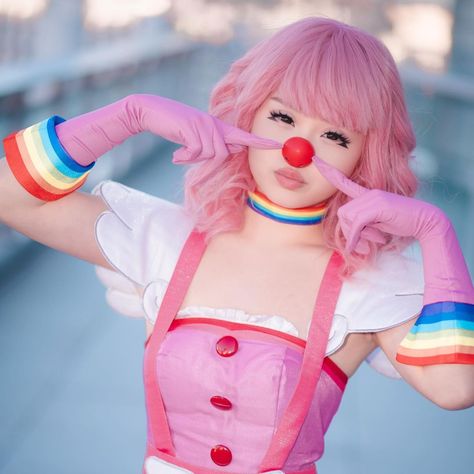 🤡 GEIRU!! I love clowns so much and the color pink so Geiru is like the perfect character for me 📸: @mamuro5254 #geirutoneido… | Instagram Pink Clown Outfit, Clown Costume Cute, Clown Princess, Kawaii Clown, Hot Clown, Clowncore Outfit, Pink Clown, Clown Love, Clown Cosplay