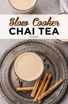 Crockpot Chai Tea, Slow Cooker Drinks, Crockpot Drinks, Chai Latte Recipe, Chai Tea Recipe, Spicy Drinks, Cozy Drinks, Cocktails Bar, Crock Pot Recipes