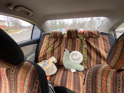 Tapestry In Car, Brown Car Decor, Car Backseat Decor, Bug Car Interior, 70s Car Interior, Beetle Car Interior, Cottagecore Car Decor, Cute First Cars, Bug Car Aesthetic