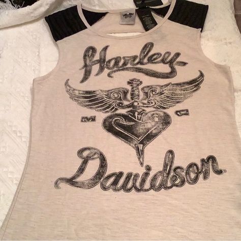 Harley Davidson Medium Cotton Polyester Sleeveless Shirt. Tunic Length. Summer Wishlist, Harley Davidson Tank Tops, Vintage Tank Top, Purple Tank Top, Vintage Tank, Spaghetti Strap Tank Top, Red Tank Tops, Purple Tank, Harley Davidson Women