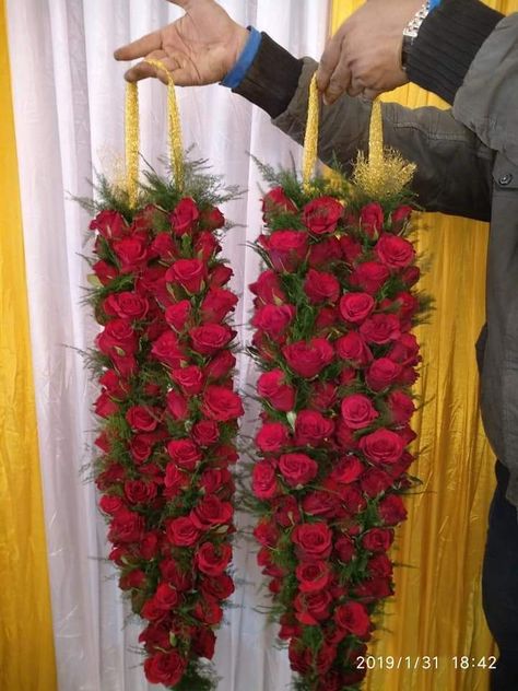 Madras City, Rose Garland Wedding, Bridal Room Decor, Flower Garland Diy, Indian Wedding Decorations Receptions, Bangle Ceremony, Indian Wedding Garland, Flower Room Decor, Wedding Stage Backdrop