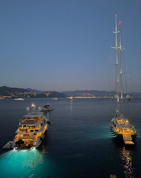 European Clubbing, Barcelona Party, Stereo Love, Yacht Party, Yacht Life, Coastal Life, Euro Summer, Night Scenery, Mykonos Greece