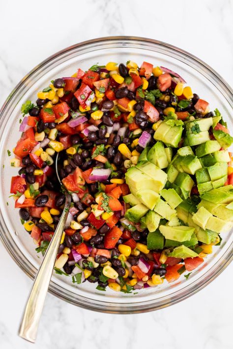 Mexican black bean and corn salad - a healthy plant based side salad with red pepper, tomato and avocado and a light cilantro lime dressing. Black Bean And Corn Salad, Bean And Corn Salad, Mexican Salad Recipes, Mexican Black Beans, Black Bean And Corn, Mexican Salads, Side Salad Recipes, Corn Salad Recipes, Cilantro Lime Dressing