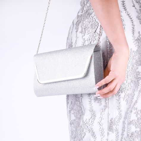 Mother Of The Bride Fashion, Silver Clutch Purse, Glitter Clutch Bag, Prom Bag, Glitter Clutch, Clutch Bag Wedding, London Bags, Silver Clutch, Silver Bags