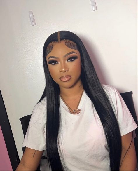 Light Graduation Makeup, Natural Make Up Looks For Black Women, Makeup With Braids, Gold Soft Glam Makeup, Natural Soft Glam Makeup Black Women, Full Glam Makeup Looks Black Women, Prom Styles, Light Skin Makeup, Flawless Face Makeup